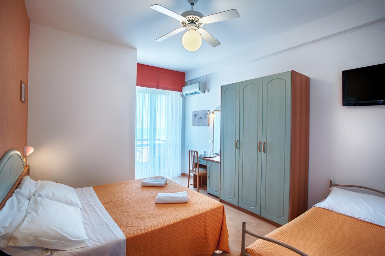 Hotel Mirabel ริมินี ภายนอก รูปภาพ